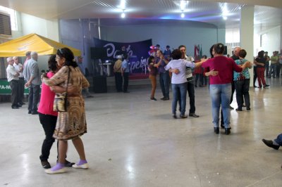 Festa foi animada pelo grupo Canto Campeiro (Fotos: Felipe Giachini/LÊ)