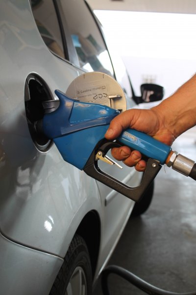 ICMS, por exemplo, demanda de 25 a 32% do preço da gasolina (Foto: Felipe Giachini/LÊ)