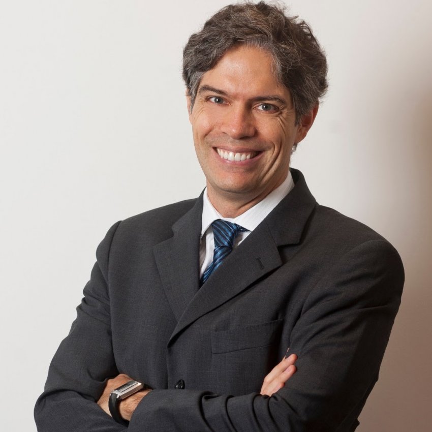 Ricardo Amorim é economista, graduado pela USP e pós-graduado em Finanças Internacionais pela ESSEC de Paris
