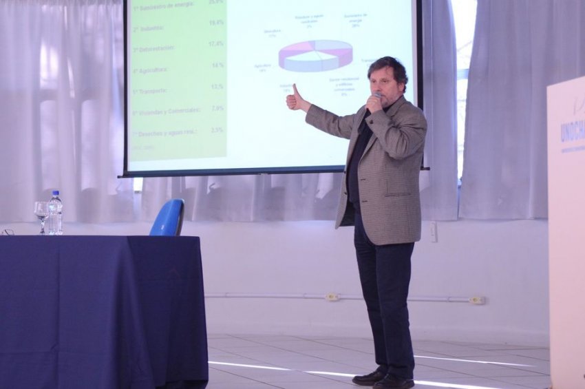 Fernando Estenssoro é professor da Universidad de Santiago de Chile (Usach)