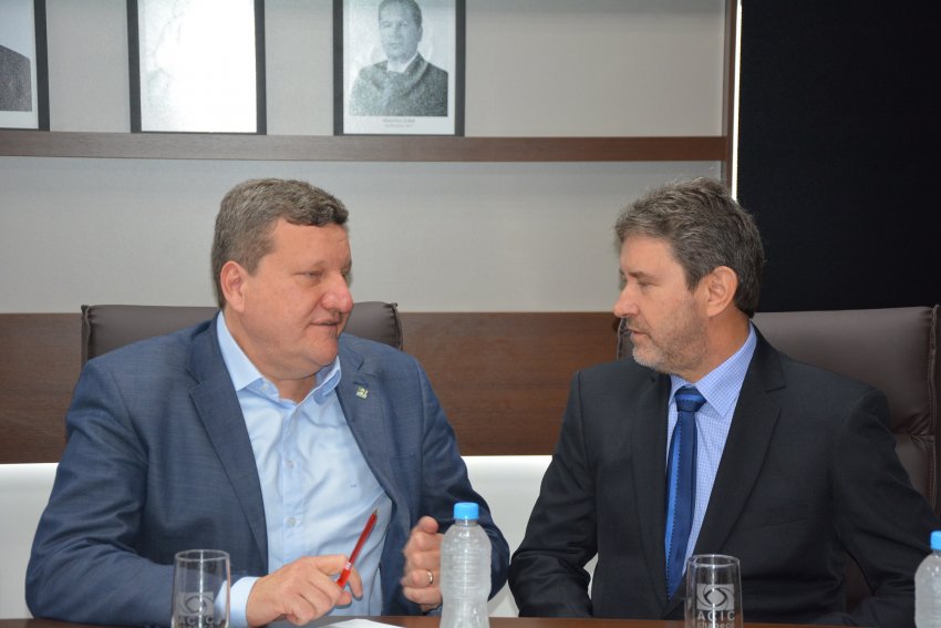 Prefeito Luciano Buligon e o prefeito de Naranjal (Paraguai) Edoard Schaffrath falaram sobre as oportunidades de integração