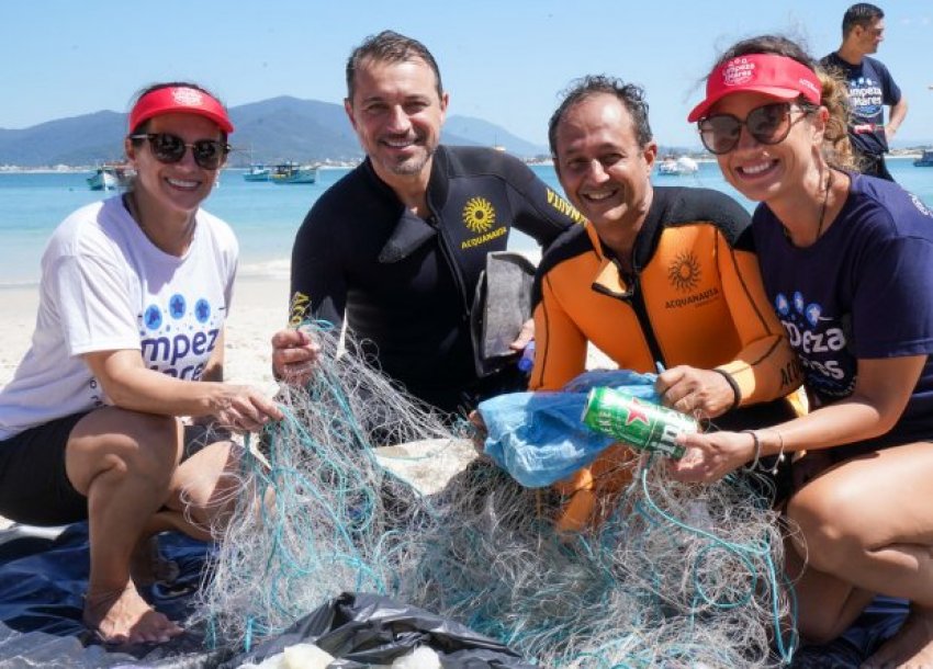 A maior parte estava na praia, restingas e Riozinho, no Campeche e da mata, areia e fundo do mar da ilha foram retirados 100 quilos de resíduos