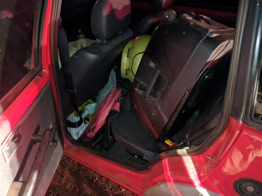 Vítima foi morta e teve o Fiat/Uno roubado, além de objetos e pertences pessoais, que foram localizados na Vila Diadema, em Xaxim