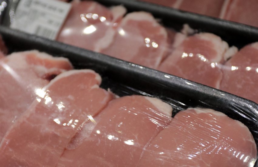 De janeiro a agosto deste ano, os catarinenses aumentaram em 3,9% a quantidade de carnes exportadas, gerando uma alta de 10,3% nas receitas geradas