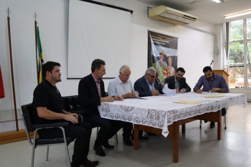 A Secretaria de Estado da Agricultura pretende entregar 300 novos contratos para aquisição de terras em Santa Catarina