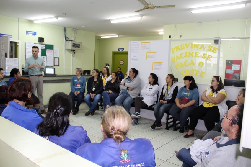 Em Chapecó, profissionais da Saúde realizaram ações de prevenção e divulgação sobre a hepatite