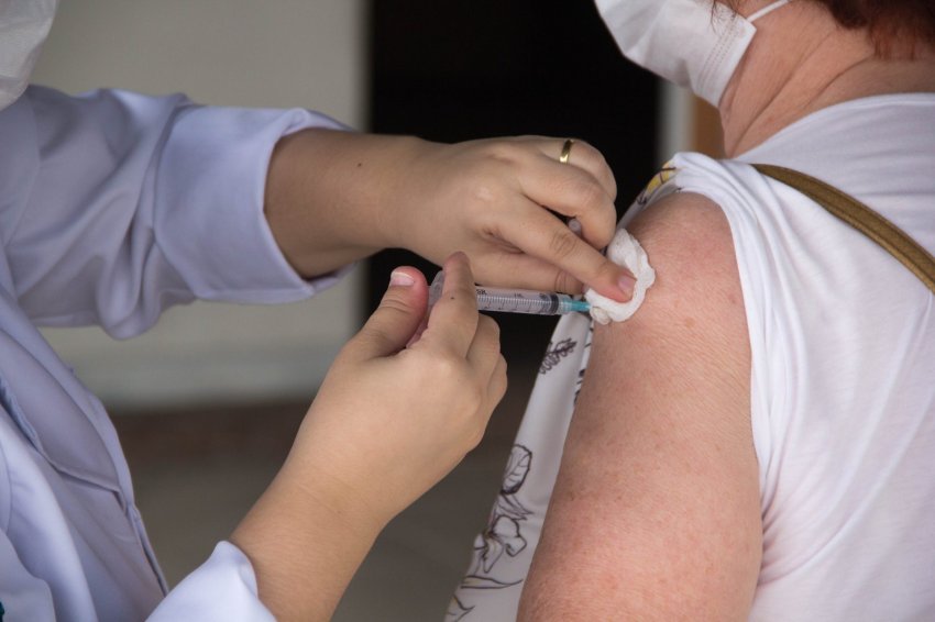 Em dois dias de vacinação (25 e 26), o município registrou a aplicação de 4.647 doses