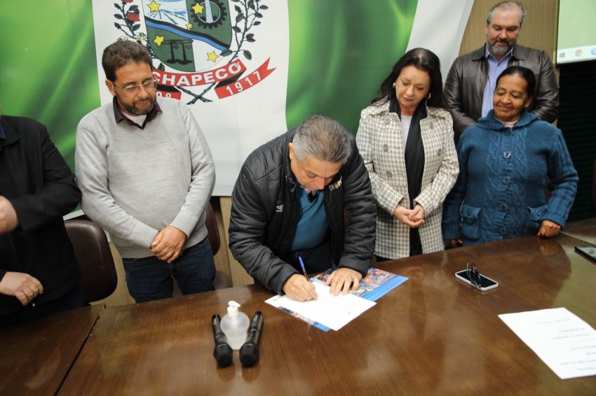 Ordem de serviço foi assinada na quarta-feira (13), pelo prefeito João Rodrigues