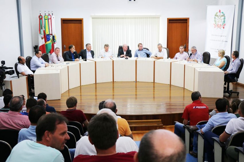 Em audiência pública, na Câmara de Itapiranga em abril de 2018, deputado Marcos Vieira ressaltou que a federalização era a única solução possível para resolver os graves problemas da SC-163