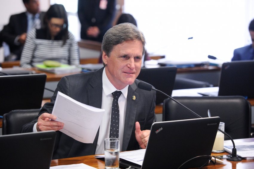 Senador catarinense tem se destacado ao assumir importantes comissões do Congresso Nacional