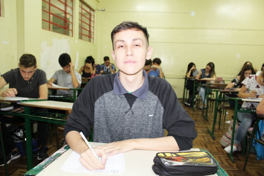 O estudante Bruno Gabriel Alves dos Santos está entre os 50 alunos selecionados pelo Brasil, que participarão do Programa Jovens Embaixadores 2019