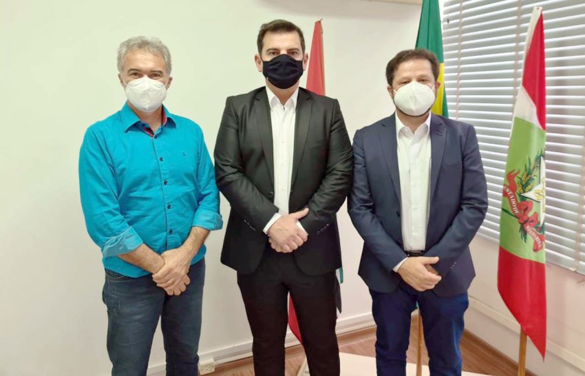 Fernando Callfass foi recebido em Xanxerê pelo prefeito Oscar Martarello e o vice Adenilso Biasus 