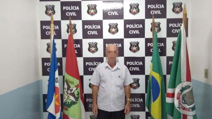 Idoso de 66 anos foi preso na manhã desta quarta-feira (08), em Chapecó (Foto: Divulgação/LÊ)