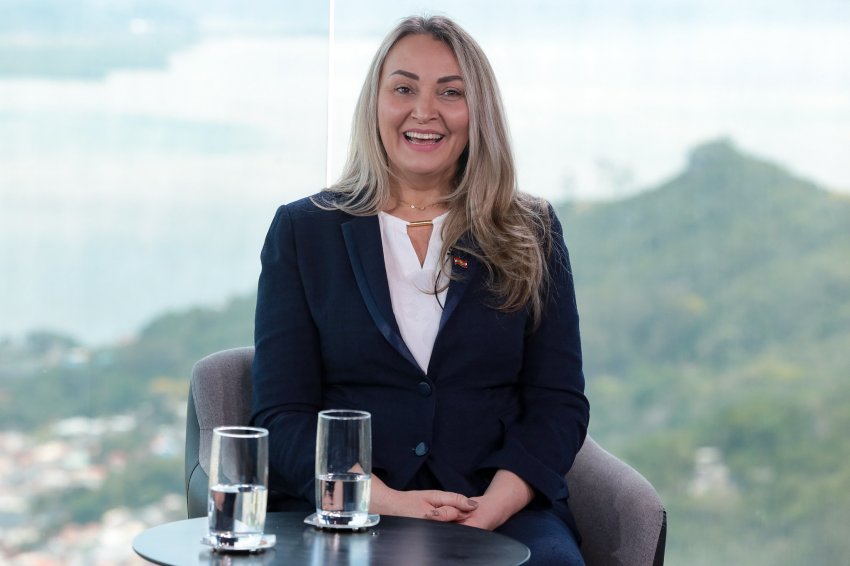 Daniela Reinehr será governadora interina pela segunda vez