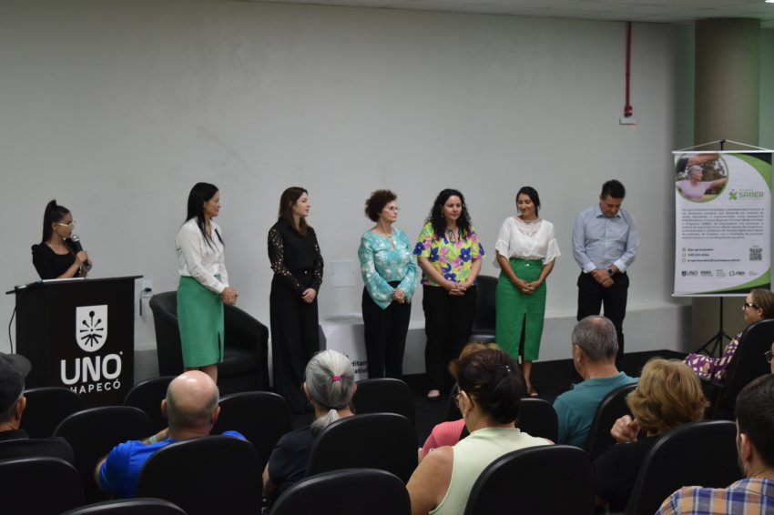 Lançamento ocorreu na Unochapecó, em parceria com o Fundo Municipal do Idoso de Chapecó