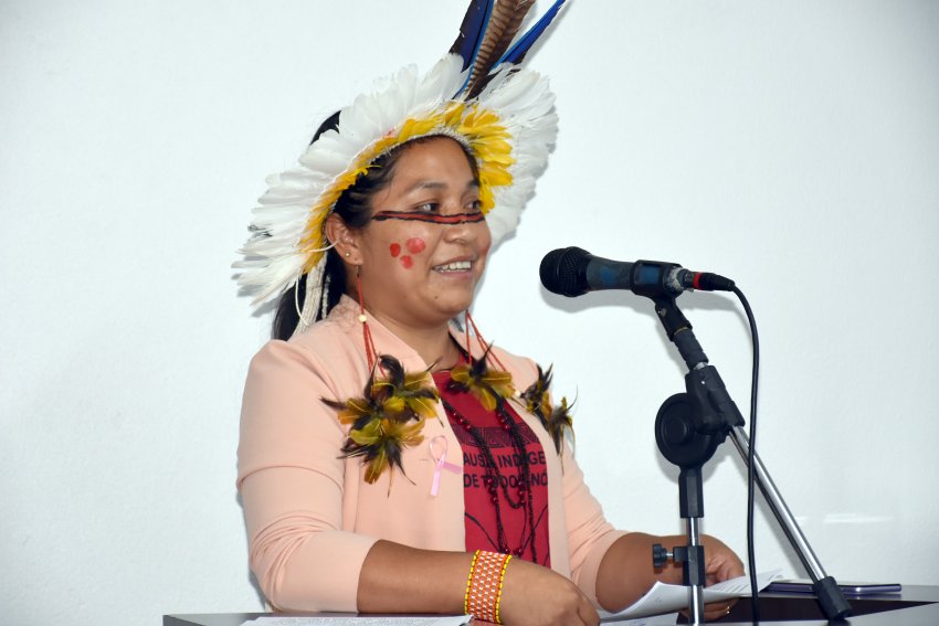 Iara Campolin (PT) é a primeira mulher indígena a tomar posse como vereadora da história de Chapecó