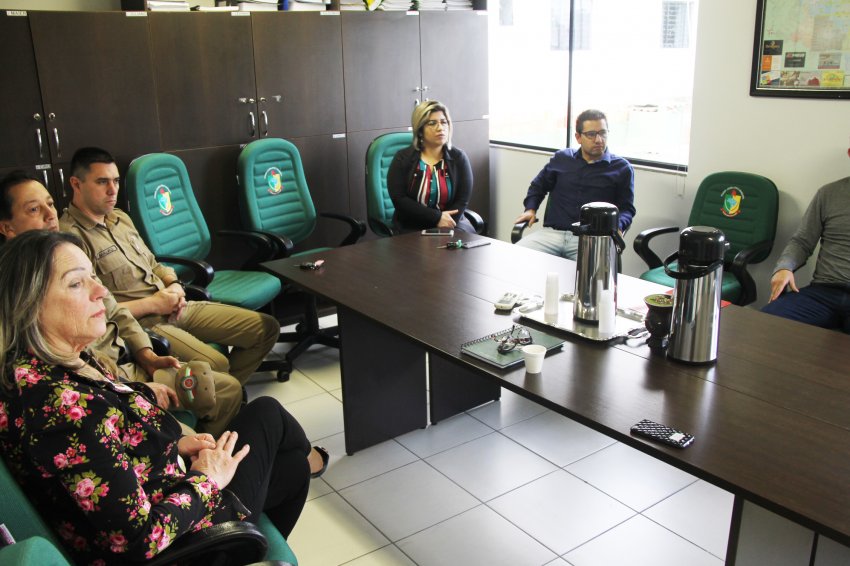 Reunião aconteceu na Câmara de Vereadores de Xaxim, na tarde desta terça-feira (29) (Foto: Vitória Schettini/LÊ)
