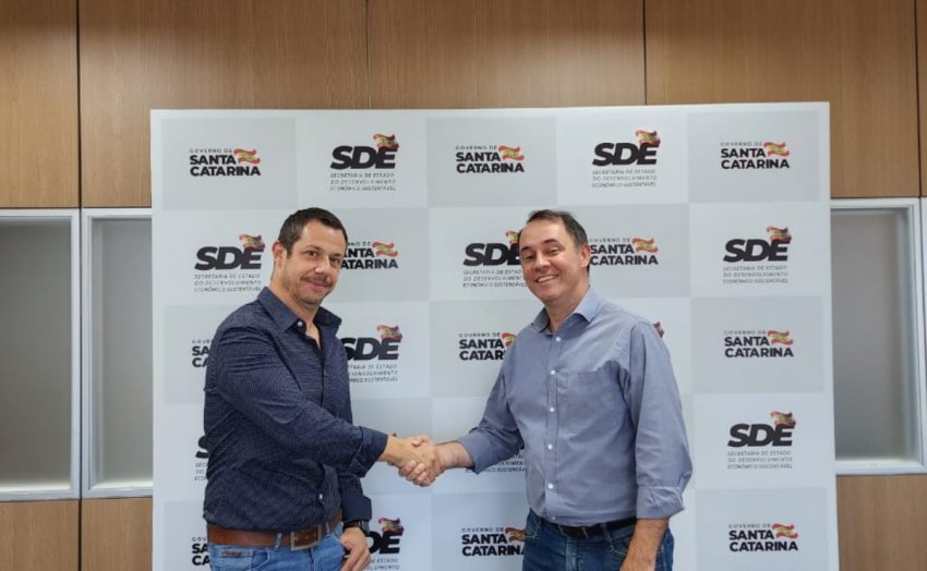 Ignacio Marchese, da Latindyl e o gerente de Novos Negócios da SDE, Antonio Ricardo Machado Slosaski