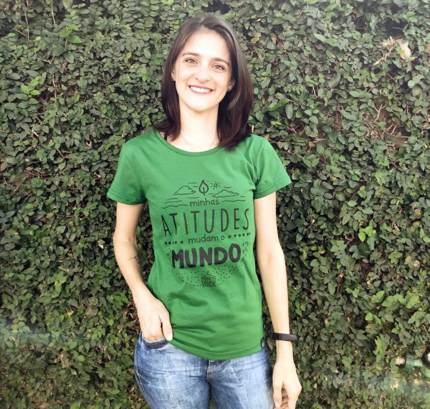 Marina Petzen, bióloga entusiasta da sustentabilidade e proprietária da Estilo Verde Moda Sustentável