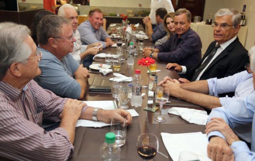 Os presidentes da Aurora e Cooperalfa, Mário Lanznaster e Romeo Bet, respectivamente, participaram do encontro com Blairo Maggi (Foto: Jeferson Baldo/Secom)
