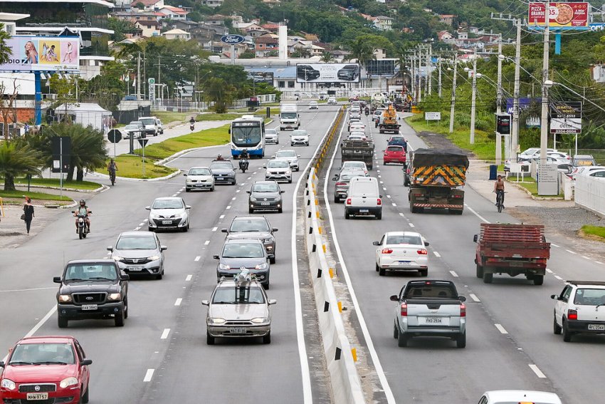SC-401, em Florianópolis, é uma das rodovias estaduais mais movimentadas
