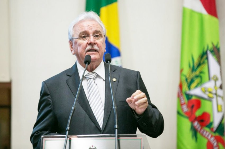 Deputado estadual apresentou moção de pesar pela morte de Mário Lanznaster