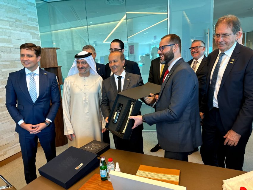 Negociações para impulsionar o turismo em Santa Catarina avançaram em Abu Dhabi, com destaque para parcerias com empresas como Emirates e Etihad